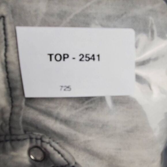 Maurices 2 Gray Black Long Sleeve Snap Front Shirt Top Western Style - Picture 5 of 5